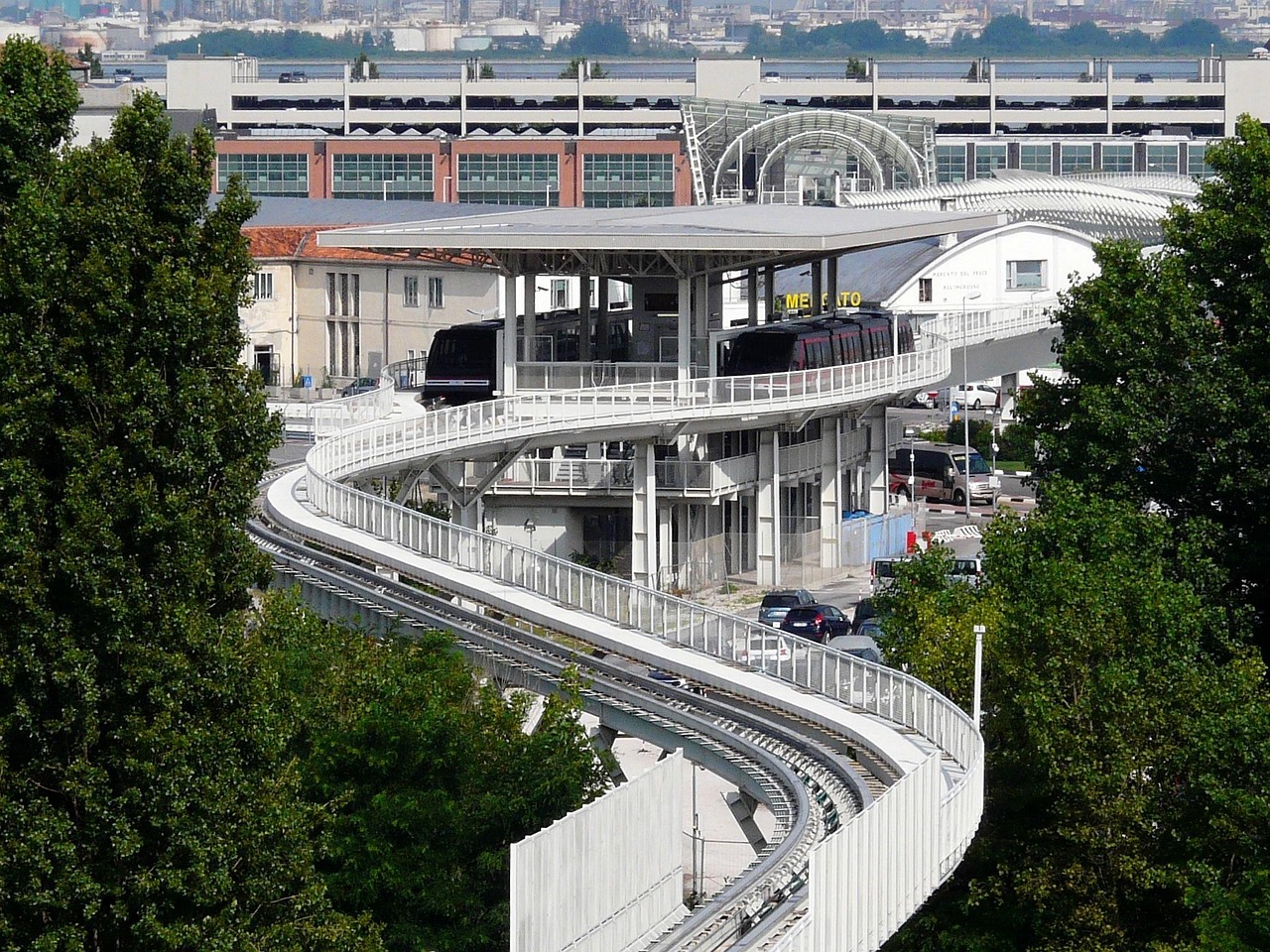 杭州机场最新规划，打造国际航空枢纽，助力城市新飞跃发展