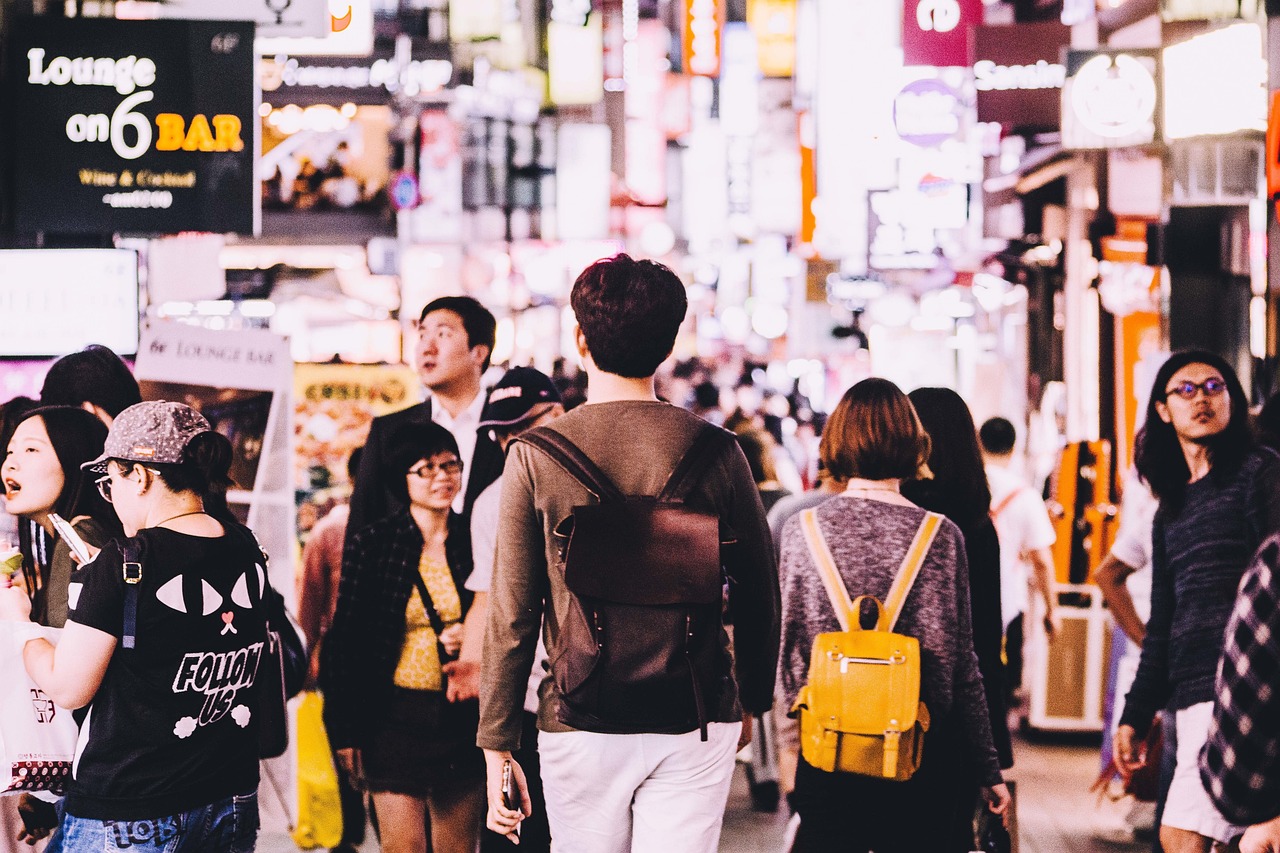 韩国电影中的教师形象启示，探索与启示