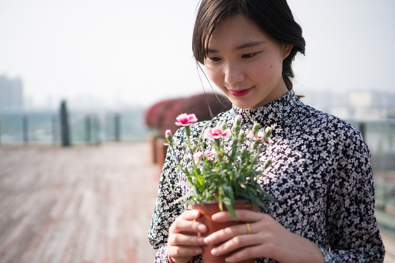 四月芳菲，女演员的绽放时刻